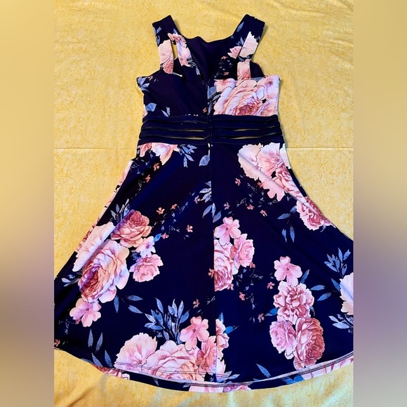 NWT Speechless juniors dress blue with flowers size small - Picture 5 of 6